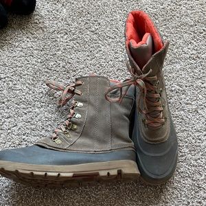 NWOT winter boots